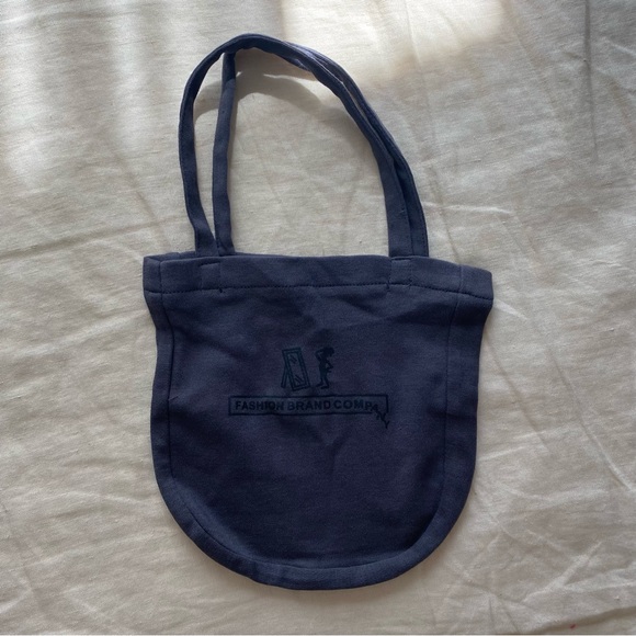 SOLD 🔴 Fashion Brand Company Pammy Purse - Picture 5 of 5